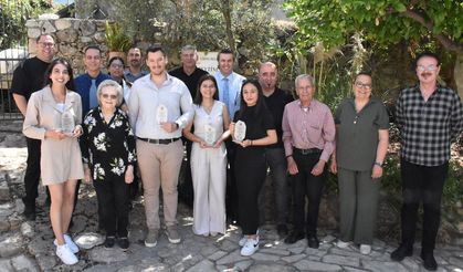 Ali Nesim anısına düzenlenen öykü yarışmasında dereceye girenler ödüllerini aldı