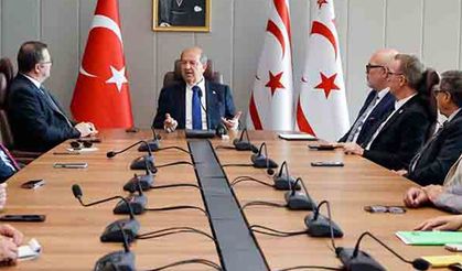 Cumhurbaşkanı Tatar, Kıbrıs Türk Ticaret Odası Başkanı Deniz ve heyetini kabul etti