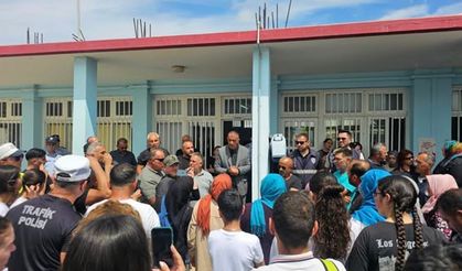 Yenierenköy’de veliler eylem yaptı