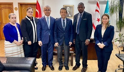 Dışişleri Bakanı Ertuğruloğlu, IPHRC Başkanı Dr. Guida'yı kabul etti