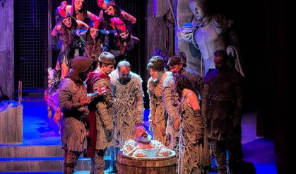 'Büyük Romulus' Gazimağusa'da sahnelendi