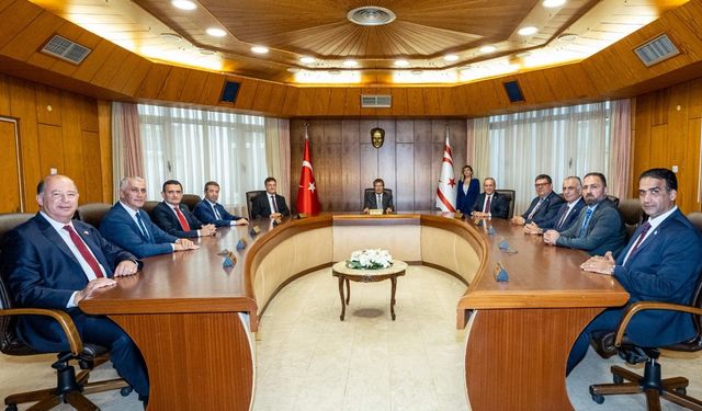 Başbakan Üstel başkanlığındaki Bakanlar Kurulu toplantısı tamamlandı