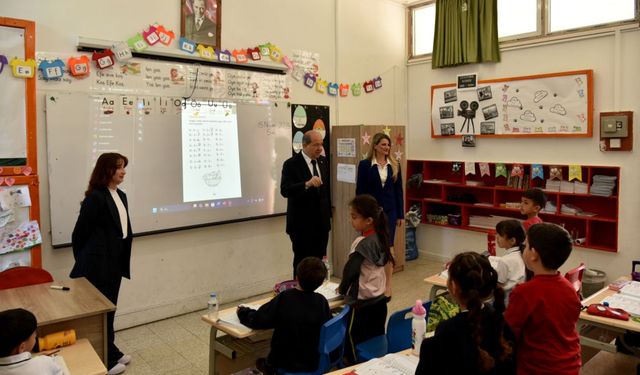 Cumhurbaşkanı Tatar’dan mezunu olduğu Şehit Tuncer İlkokulu’na ziyaret