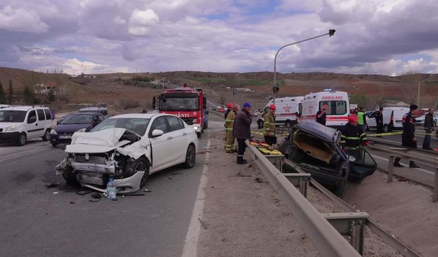 Türkiye'de bayram tatilindeki trafik kazalarında 7 günde 62 kişi hayatını kaybetti