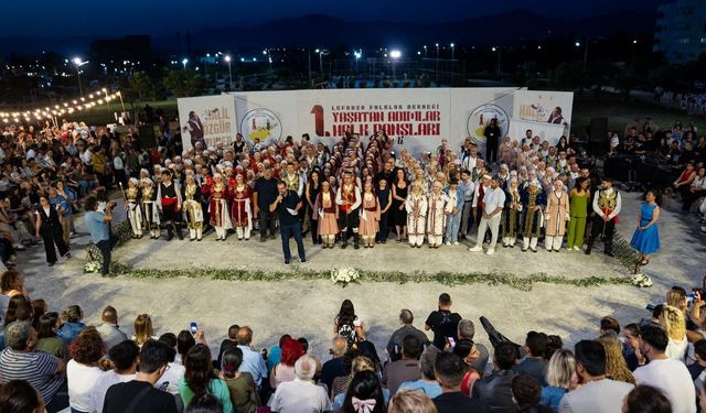 1. “Yaşatan Adımlar Halk Dansları Şöleni” Kızılbaş Parkı’nda yapıldı