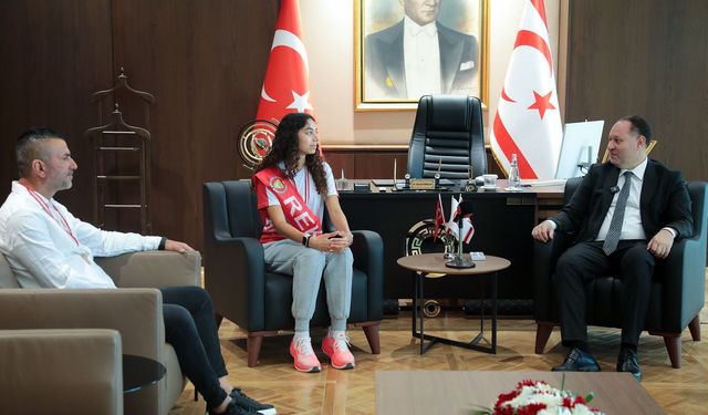 Öztürkler: “Gençlerimiz haksız izolasyonlara rağmen başarılarıyla örnek oluyor”
