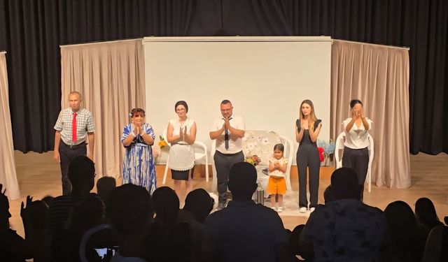"Ruh Öküzüm Şerifali" isimli tiyatro oyunu sahnelendi