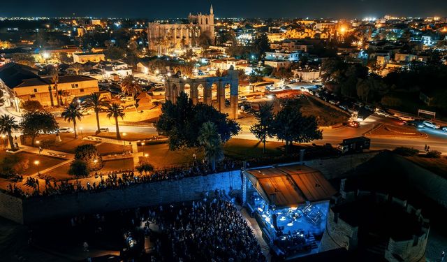 25. Uluslararası Mağusa Kültür Sanat Festivali “Adamlar” konseriyle başladı