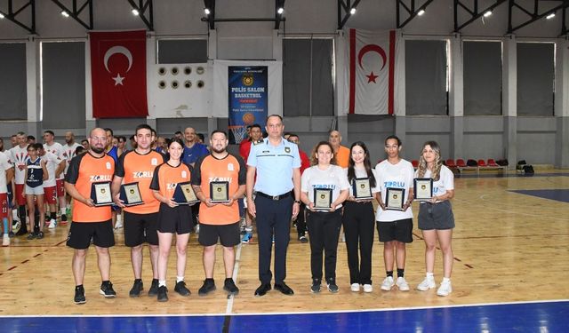 6. Polis Basketbol Turnuvasının şampiyonu Lefkoşa Polis Müdürlüğü takımı oldu