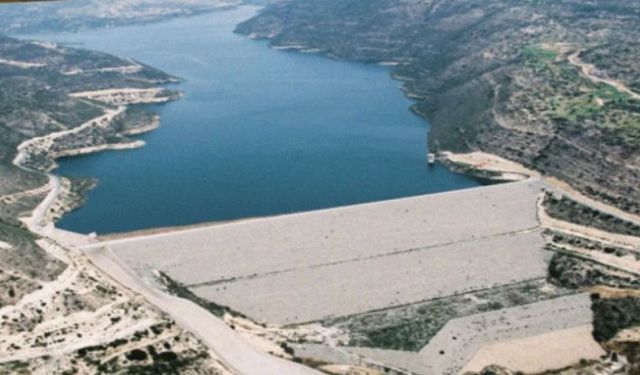 Güney Kıbrıs'ta ana su hattında arıza Baf’ı susuz bıraktı…