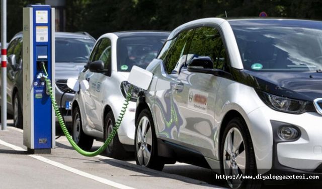 Güney Kıbrıs'ta  Bakanlara ve müsteşarlara elektrikli araba tahsis ediliyor