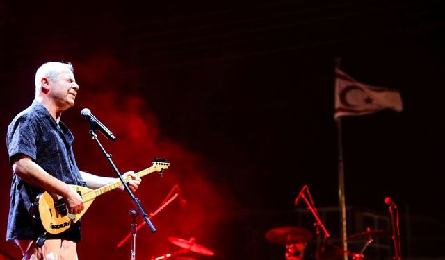 İskele Festivali kapsamında Levent Yüksel sahne aldı