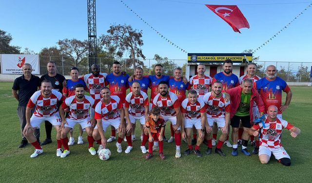 Esentepe'de yeni futbol sahası hizmete girdi