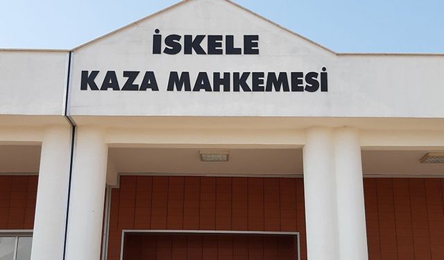 Kıbrıslı Rum beş sanık İskele Kaza Mahkemesi'ne çıkarıldı: Duruşma 21 Ekim'e ertelendi