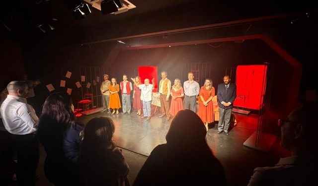 KTAMS ve Lefkoşa Belediye Tiyatrosu iş birliğinde 'Nazım Hikmet'le Dayanışma Gecesi'