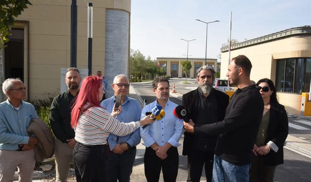 DAÜ-SEN, Meclis önünde basın açıklaması yaptı