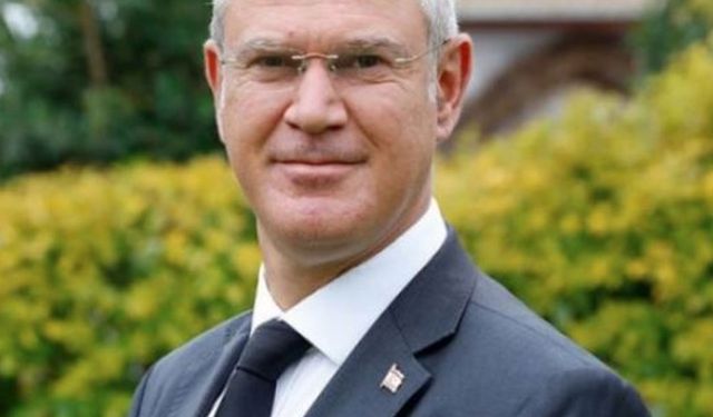 Hasipoğlu Miroğlu ve Özgür'ün Kıbrıs Türk siyasetine yön veren iki siyasetçi olduğunu söyledi