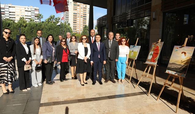 KKTC'nin kuruluş yıl dönümü kutlamaları kapsamında Mersin'de 'Ada Kıbrıs' sergisi düzenlendi