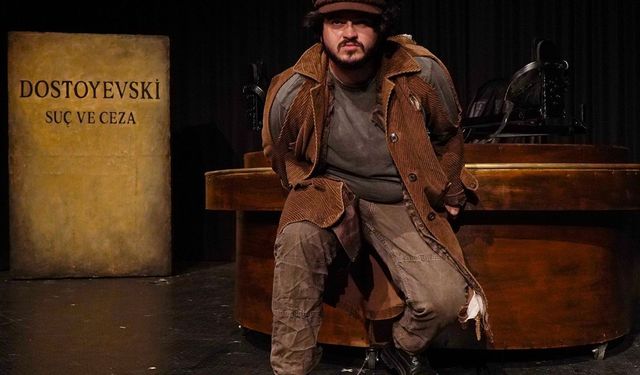Girne Belediyesi Oda Tiyatrosu'nun 'Raskolnikov' oyununun Ocak biletleri satışa çıktı