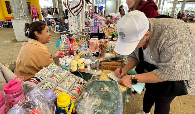 TAM Parti'nin ihtiyaç sahibi ilköğretim öğrencileri için Merkez Lefkoşa'da düzenlediği yılbaşı pazarı başladı