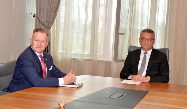 Cumhurbaşkanı Erhürman, Slovakya'nın Lefkoşa Büyükelçisi Martin Bezák ile görüştü