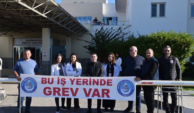 Memur-Sen Gazimağusa Devlet Hastanesinde uyarı grevi yaptı