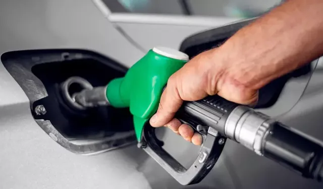 Benzine 5 TL, Diesele 6 TL zam!