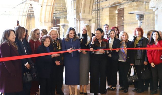 'Cumhuriyetin Hatıra Defteri Kadınlar Sergisi', Lefkoşa Bedesten'de açıldı