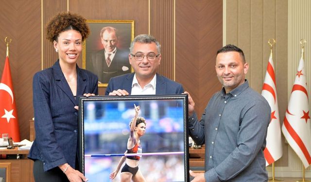 Erhürman, Savaşkan'ı kabul etti