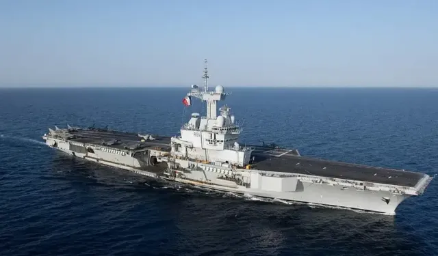 Macron, Charles de Gaulle uçak gemisini Akdeniz'e gönderiyor