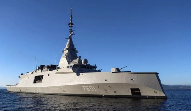 Yunan fırkateynleri Güney Kıbrıs 'sınırları içerisinde'