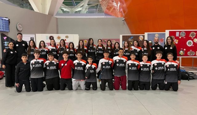 Badmintoncularımız Eskişehir'de
