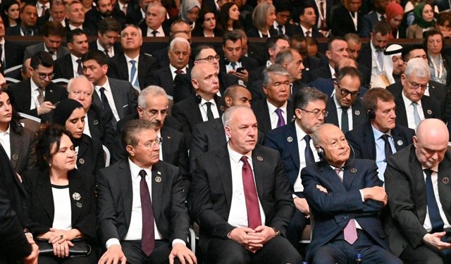 Başbakan Üstel, 5. Antalya Diplomasi Forumu'na katıldı