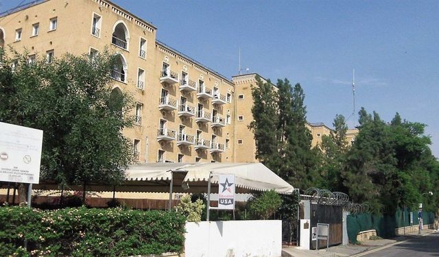 Bazı Kıbrıs Türk ve Kıbrıs Rum siyasi partilerden liderlere inisiyatif alma çağrısı