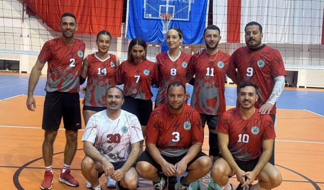 DAÜ Şampiyon Melekler Voleybol Anı Tunuvasında sona gelindi