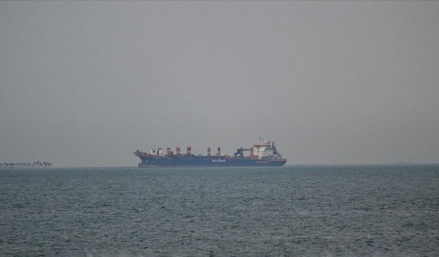 Devrim Muhafızları Ordusu: Biri İsrail ile bağlantılı iki yabancı gemi ele geçirildi