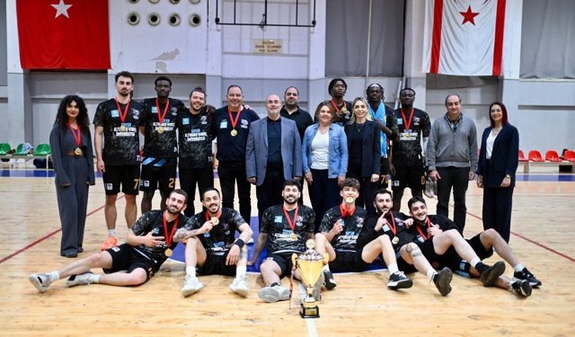 Soyer Altınbaş Kıbrıs Şampiyon