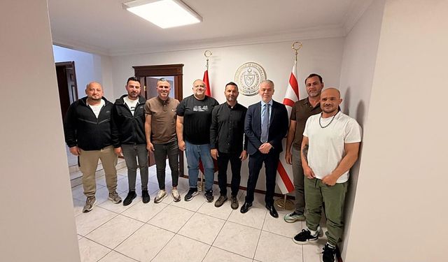 Büyükelçi Korukoğlu, atletizm heyetini kabul etti