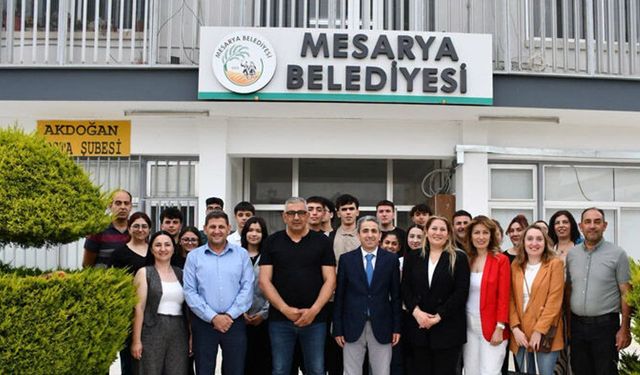Mesarya Belediye Başkanı Latif, gençlerle bir araya geldi