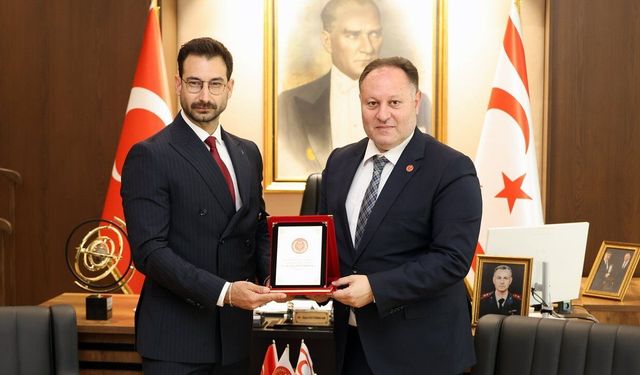 Öztürkler: 'Yiğitcan Hekimoğlu gibi sporcularımızın başarıları gençlerimize ilham veriyor'