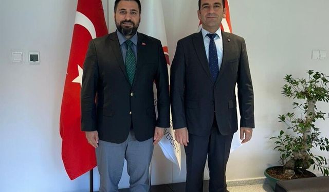 TC Lefkoşa Büyükelçiliği İletişim Müşaviri Şehitoğlu mezunu olduğu UKÜ'yü ziyaret etti