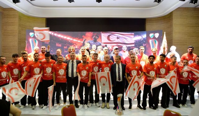 Erhürman: 'Küçük ülkede, az nüfusla pırıl pırıl gençler çıktıysa, bu halkın önünde kimse duramaz'