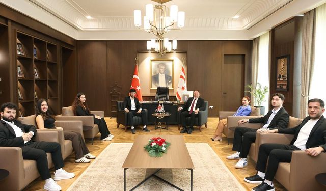 Öztürkler: 'Yükseköğrenimin mutfağındaki öğrencilerin Cumhuriyet Meclisi'nde kongre yapması önemli'