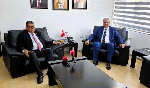 Bayındırlık ve Ulaştırma Bakanlığı'nda devir teslim: Sucuoğlu görevi Berova'dan devraldı