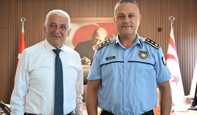 Güzelyurt Polis Müdürü Hüseyin Kafa, Güzelyurt Belediye Başkanı Özçınar'ı ziyaret etti