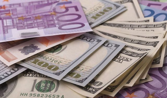Döviz kurları: Dolar 49,35, euro 55,45, İngiliz sterlini 65,40 TL