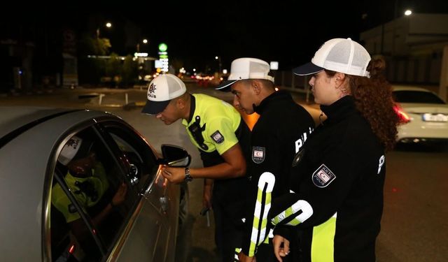 İskele'de asayiş ve trafik denetimi: 126 sürücü rapor, 2 araç trafikten men edildi