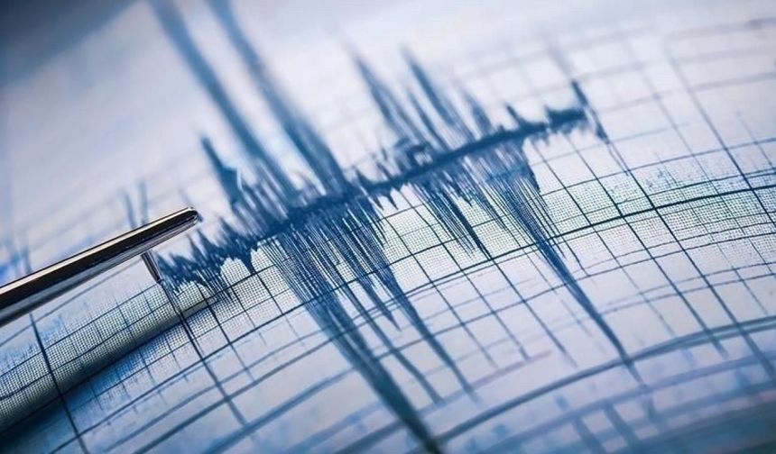 İzmir Körfezi'nde 4 büyüklüğünde deprem