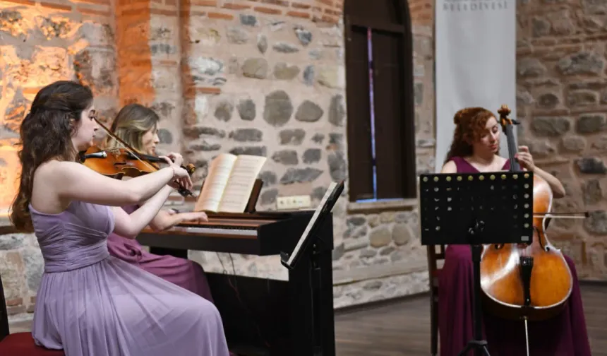 Terra Trio Bursa Osmangazi’de sahne aldı