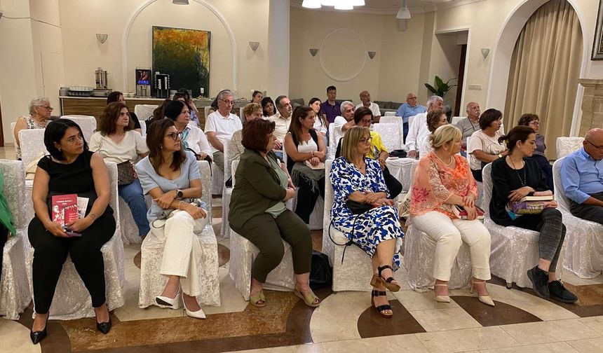 Başaran Düzgün’ün Pembe Boyalı Oda romanının tanıtımı Girne’de yapıldı
